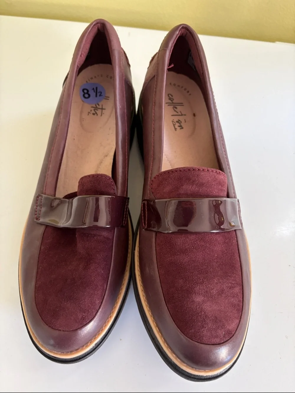 Clarks Collection Burgundy Maroon Leather  and Textile Slip-On Flat Loafer 8.5